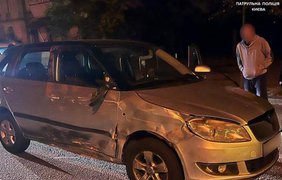 У Києві п’яні чоловіки викрали авто під час оформлення ДТП (фото) 