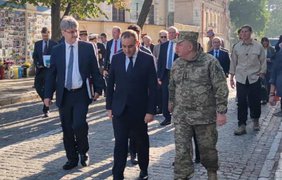 Буде потужна допомога: голова Міноборони Франції прибув до Києва