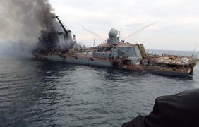 В мережі зʼявились нові кадри пошкоджень крейсеру "Москва"