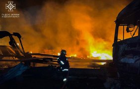 Нічна атака на Одеську область: в ДСНС показали перші фото
