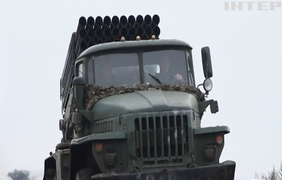 Українські артилеристи знищують окупантів з РСЗВ