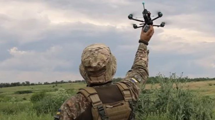 Військовослужбовець