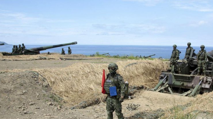 Китай жорстко відреагував на військову допомогу США для Тайваню