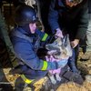 У Кривому Розі через ракетну атаку росії потрощено будинок: з-під завалів дістали двох людей