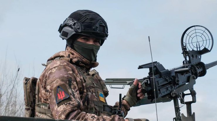Військовослужбовець