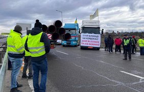 Блокада кордону: в чергах стоять понад 2 тисячі автівок 