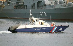 В Азовському морі горів катер російських прикордонників, ворог зазнав втрат - ГУР (відео)