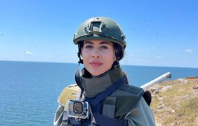 Раміна Есхакзай розповіла, скільки коштують її поїздки на Донбас та заявила, що готова піти воювати