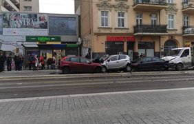 У польському Щецині автомобіль в'їхав у натовп, 17 людей поранені (відео)