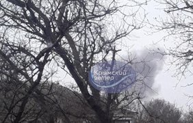 У Криму ракетна атака: повідомляють про вибухи та прильоти (відео)