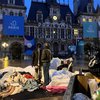 У передмісті Парижа жандарми розігнали найбільший сквот мігрантів (фото)