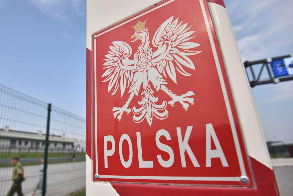 Польські фермери розблокували контрольно-пропускний пункт "Рава-Руська" на кордоні з Україною для проїзду вантажівок