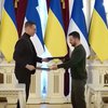 Президент Фінляндії відвідав Гостомель та уклав безпекову угоду з Україною