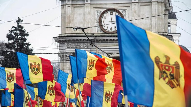 Прапори Молдови