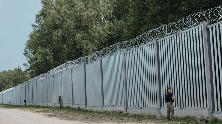 Паркан на кордоні Польщі з білоруссю. Фото з відкритих джерел