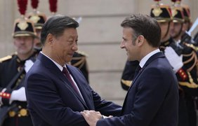 Макрон заявив, що Китай зобов'язався не продавати росії будь-яку зброю