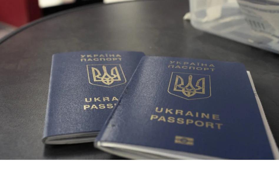 Дуда підписав закон, який змінює умови надання соцпідтримки біженцям з України. Документ передбачає продовження до 30 вересня 2025 року терміну легального перебування громадян України, які прибули до Польщі після початку вторгнення
