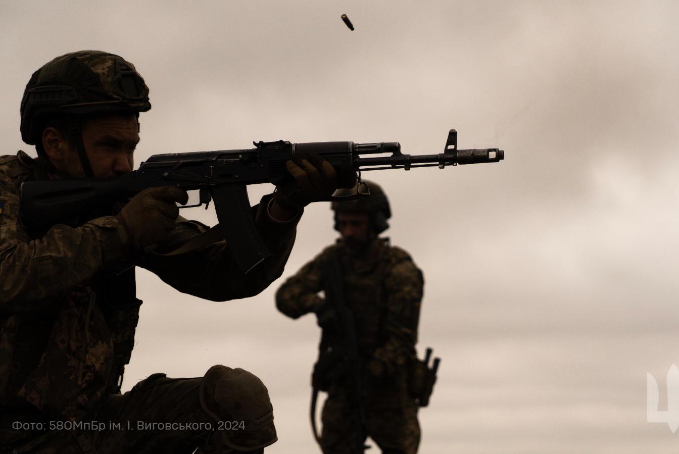 Збройні сили України відбили атаку російських військових біля Кринок.
