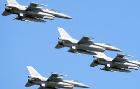 Чехія готова допомогти Україні готувати пілотів для F-16 та Gripen