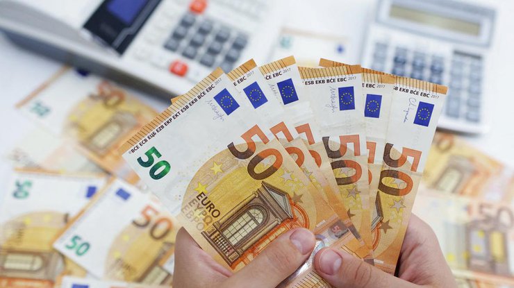 Україна отримає перші 1,55 млрд євро