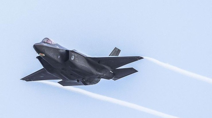 США вперше розмістять у Японії "невидимі" винищувачі F-35A