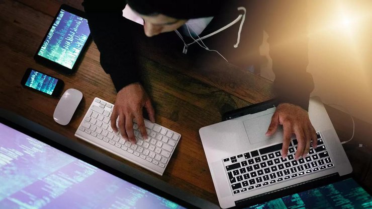 Програміст за роботою