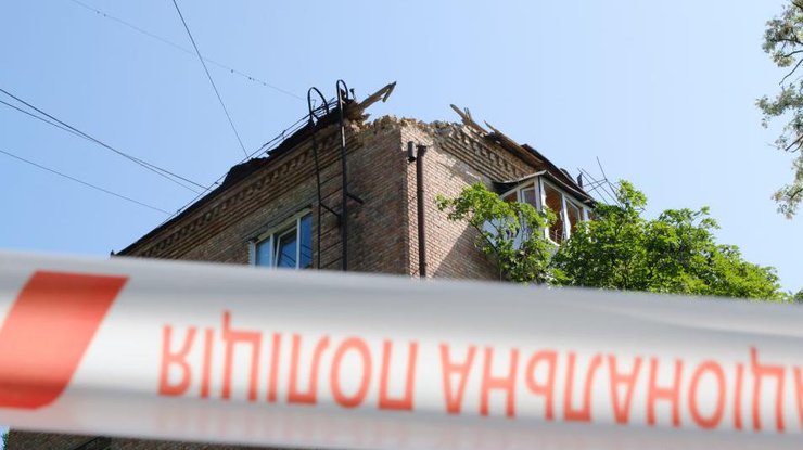 У Чернігові чоловік кидався на людей з ножем: є поранений