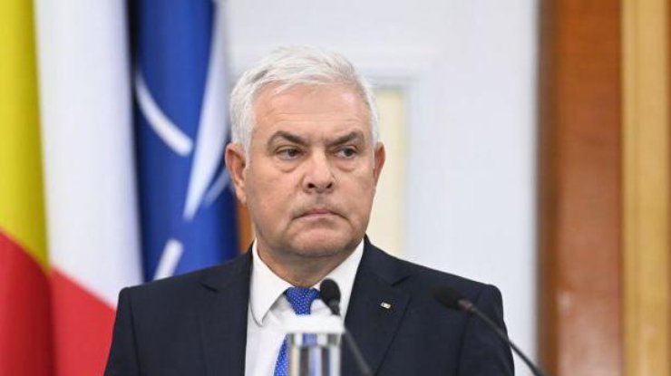 Фото: Ангел Тілвар, міністр оборони Румунії (zf.ro)
