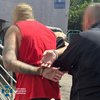 СБУ затримала фітнес-тренер з Одеси, який підпалював військові авто у трьох містах (відео)