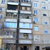 Ворог обстріляв Нікополь: зруйновано багатоповерхівку
