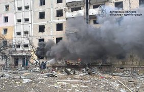 Росіяни вдарили КАБами по Степногірську, є жертви та руйнування