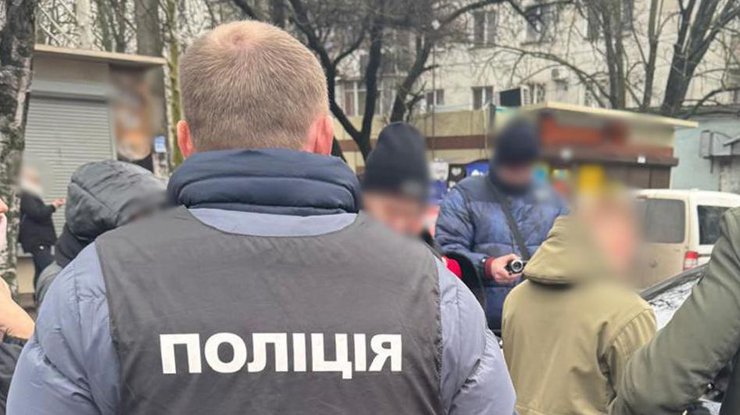 В Одеській області співробітник ТЦК продавав повістки по 1000 доларів за штуку