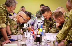 "Наша держава, м’яко кажучи, відстає": Залужний прокоментував створення Космічних військ