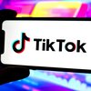 TikTok повернувся в магазини застосунків Google і Apple у США