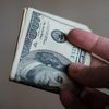 Курс долара знову пішов угору