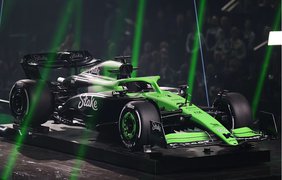 "Формула 1" показала нові автомобілі для сезону-2025