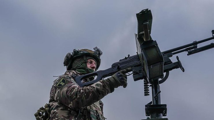 Військовослужбовець