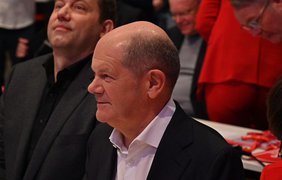Шольц виключає демілітаризацію України на тлі можливого припинення вогню