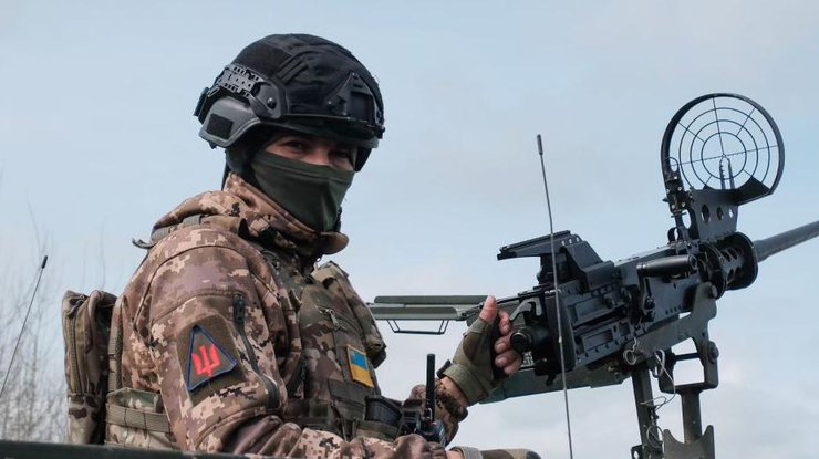 Військовослужбовець