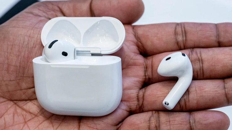 Навушники AirPods