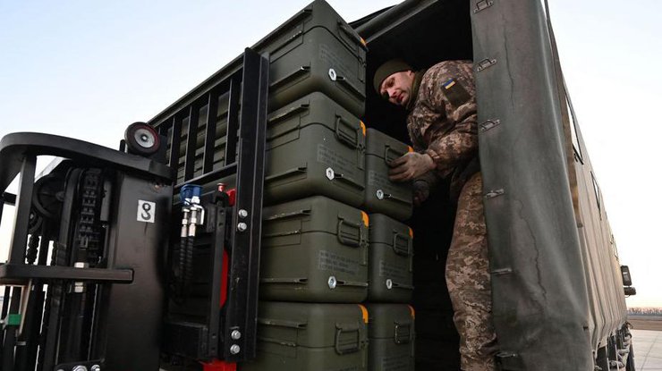 Військовослужбовець