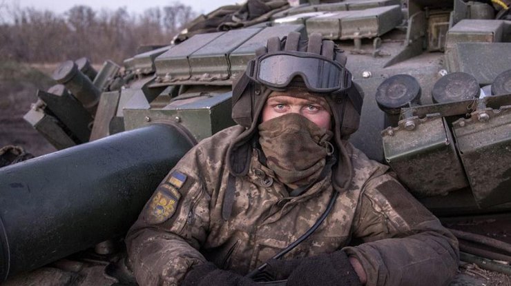 Військовослужбовець