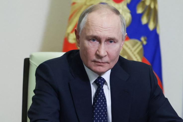 Володимир путін зажадав призупинити всі поставки зброї в Україну на час припинення вогню, запропонованого президентом США Дональдом Трампом