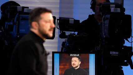 Зеленський дав інтервʼю після зустрічі із Макроном у Парижі: головні заяви