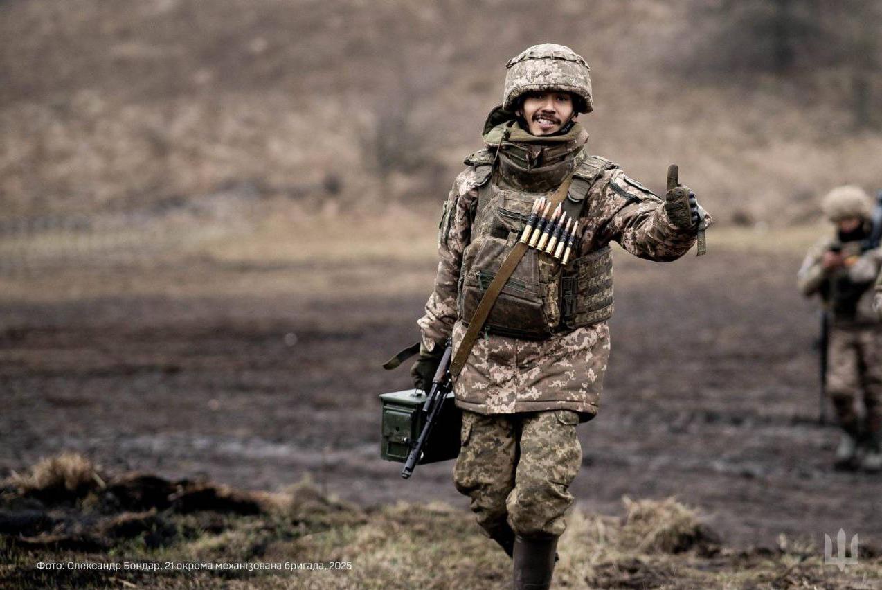 Загострення ситуації в районі Лимана на Донеччині. Ворог активно здійснює тиск на Ямполівку, мав просування в Тернах і, фактично, майже повністю окупував населений пункт. Про це повідомляють аналітики DeepState.