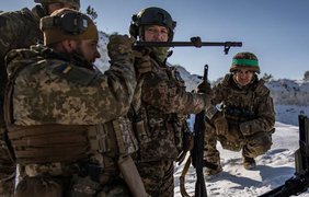 Зеленський: Бригади на фронті забезпечені всім необхідним