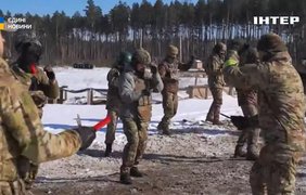 Ножовий бій у ЗСУ: як і навіщо бійці відточують навички двобою 