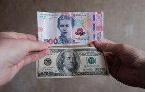 Долар дешевшає: НБУ встановив курс на 10 березня