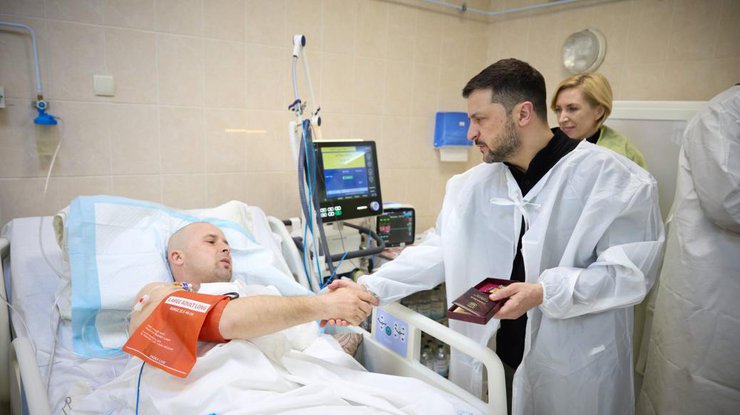 Зеленський відвідав поранених військових