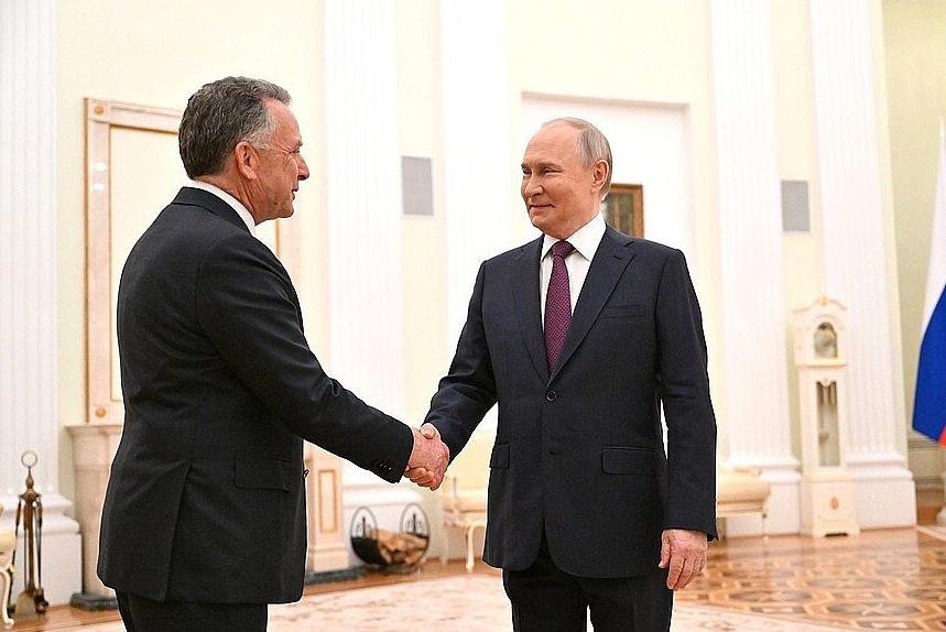 Керівник росії володимир путін на зустрічі зі спецпосланцем президента США Стівом Віткоффом підтвердив готовність російської сторони до переговорів з Україною без попередніх умов